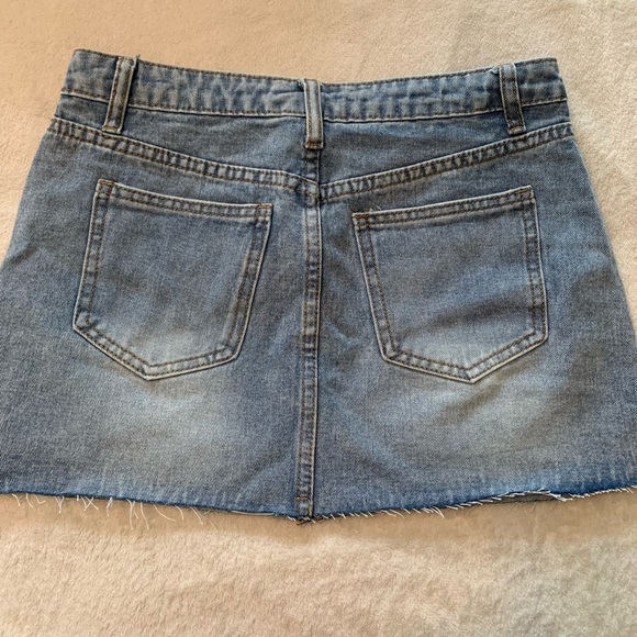 Denim mini skirt - Picture 2 of 3